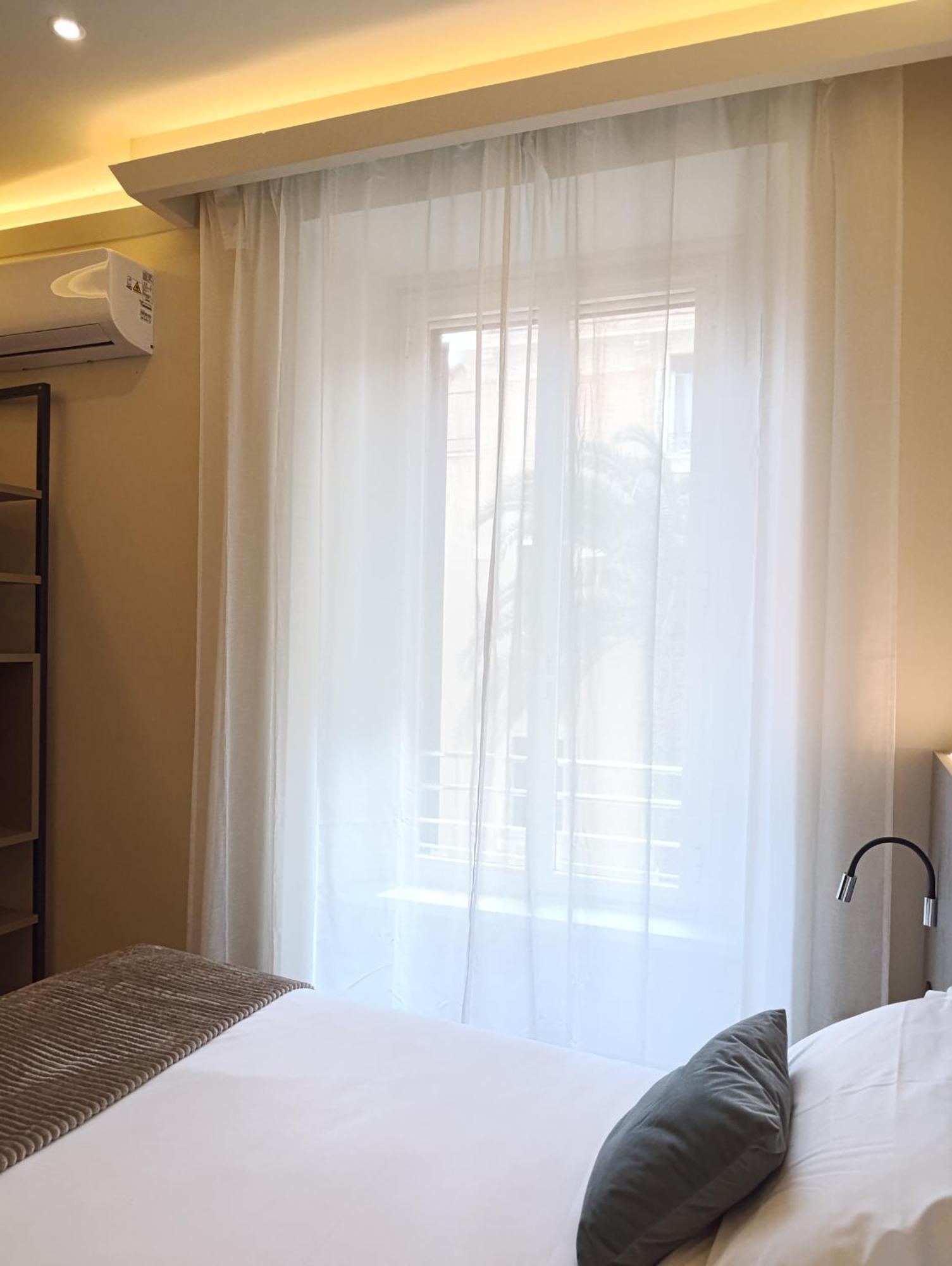 Honeycomb Apartment *
